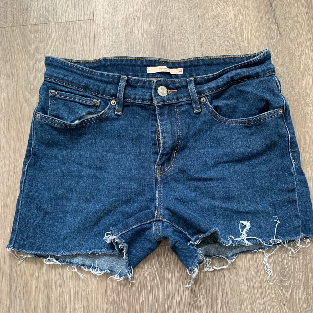 Denim Levi’s shorts
